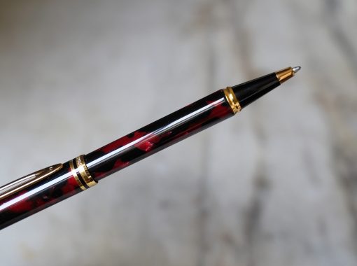 STYLO BILLE WATERMAN MAN EN RESINE ROUGE MARBREE & PL. OR 18 CARATS