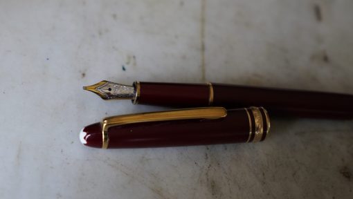 SPLENDIDE STYLO PLUME MONTBLANC MEISTERSTÜCK BORDEAUX - PLUME EN OR MASSIF 18 K