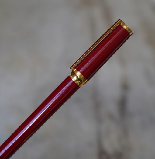 STYLO PLUME ST DUPONT MONTPARNASSE LAQUE DE CHINE ROUGE - PLUME EN OR MASSIF 18 CARATS