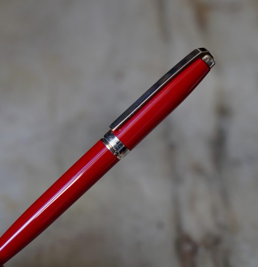 STYLO BILLE S.T. DUPONT LAQUE EN LAQUE ROUGE & PLATINUM- RARE VERSION