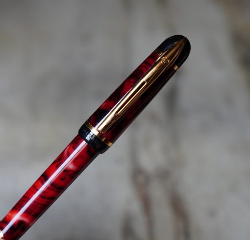 STYLO PLUME WATERMAN PHILEAS EN RESINE ROUGE MARBREE & PL OR 18 CARATS