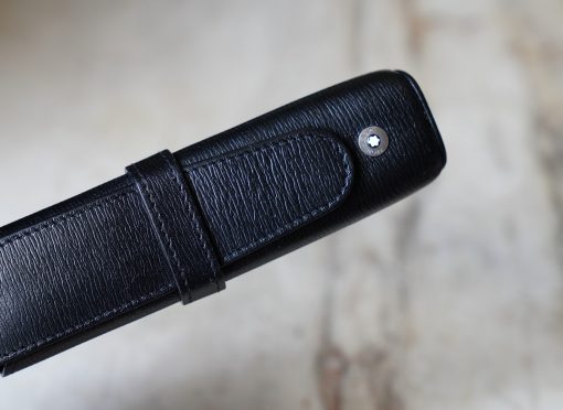 ETUI A STYLOS MONTBLANC EN CUIR NOIR- MODELE UNE PLACE VERSION RIGIDE