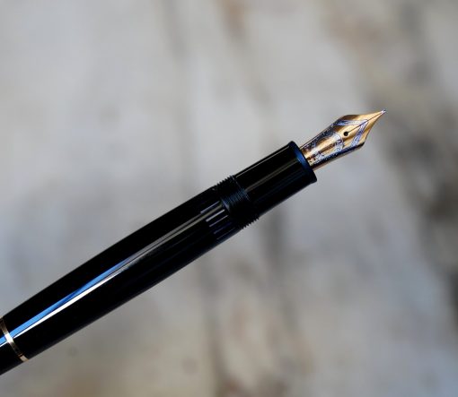 STYLO PLUME MONTBLANC MEISTERSTÜCK 146 - 75 YEARS OF PASSION - PLUME OR MASSIF 14 CARATS