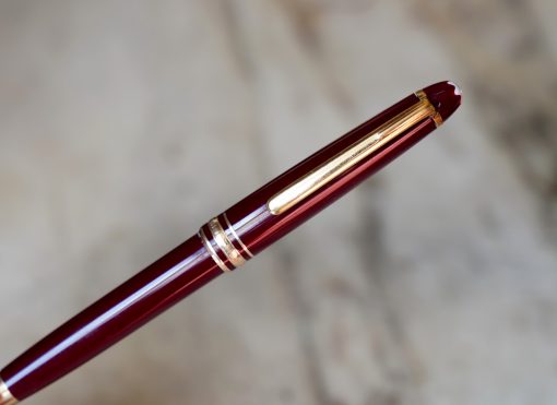 STYLO BILLE MONTBLANC MEISTERSTÜCK EN RESINE BORDEAUX & PL. OR 18 CARATS