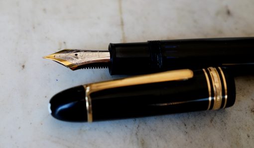 STYLO PLUME MONTBLANC MEISTERSTÜCK 149 RESINE NOIRE - PLUME OR MASSIF 18 CARATS