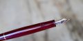 STYLO PLUME MONTBLANC MEISTERSTÜCK 147 TRAVELLER BORDEAUX - PLUME EN OR MASSIF 14 CARATS – Image 2
