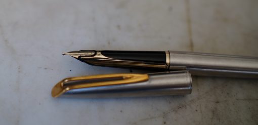 STYLO PLUME WATERMAN CF METAL CHROME - PLUME EN OR MASSIF 18 CARATS MOYENNE