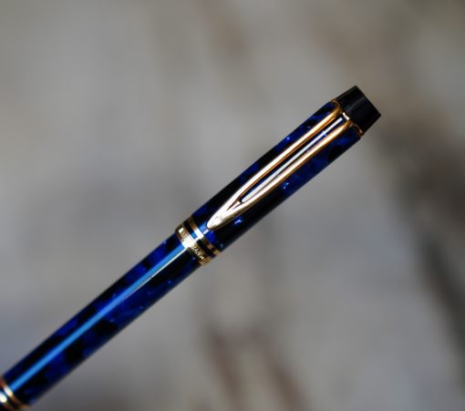STYLO PLUME WATERMAN MAN 200 EN RESINE BLEUE MARBREE - PLUME OR MASSIF 18 CARATS