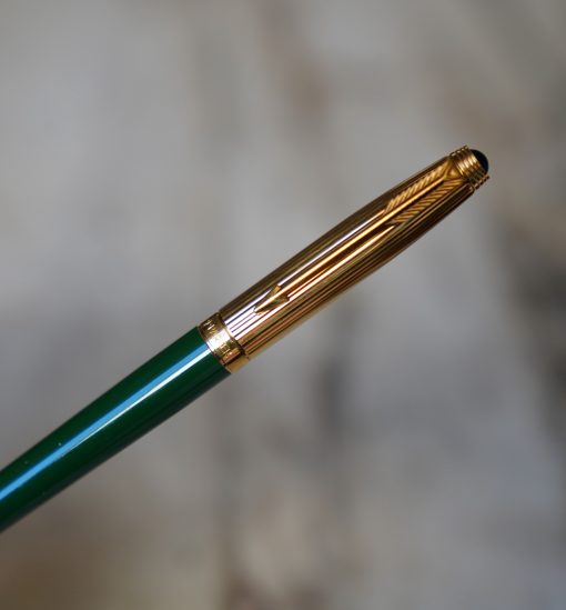 STYLO PLUME PARKER 75 CUSTOM VERT & PL. OR - PLUME OR 18K - CABOCHON VERT - RARE VERSION