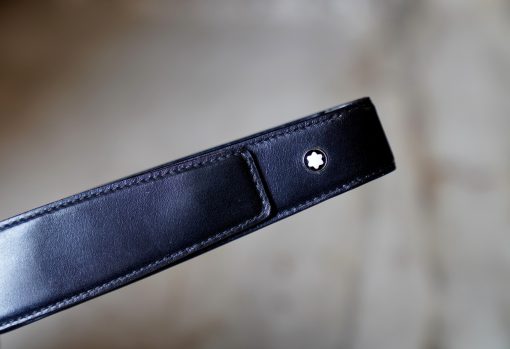 ETUI A STYLOS MONTBLANC EN CUIR NOIR - INTERIEUR CUIR BRUN - MODELE A RABAT UNE PLACE