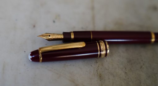 STYLO PLUME MONTBLANC MEISTERSTÜCK MOZART RESINE BORDEAUX - PLUME OR MASSIF 14 K