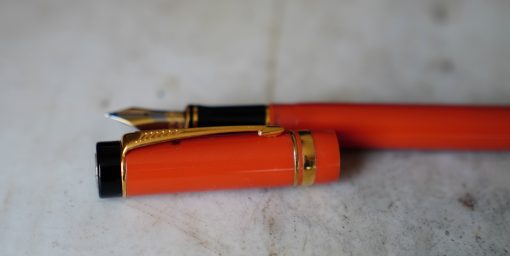 STYLO PLUME PARKER DUOFOLD INTERNATIONAL TANGO - PLUME OR MASSIF 18 CARATS - MOYENNE