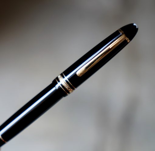 STYLO MONTBLANC DOCUMENT MAKER EN RESINE NOIRE & PL. OR 18 CARATS