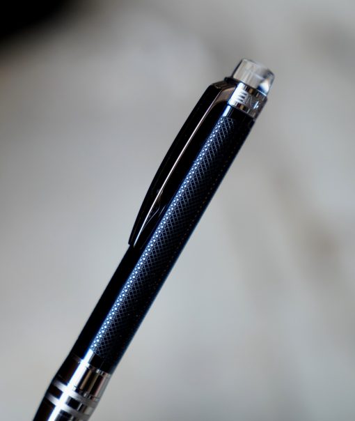 STYLO BILLE MONTBLANC STARWALKER EXTREME EN RESINE NOIRE & PLATINUM