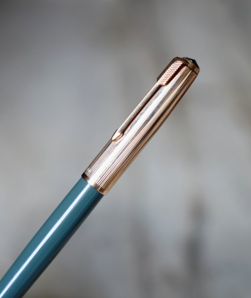 STYLO PLUME PARKER 51 RESINE BLEU VERT - CAPUCHON STRIE PL. OR - PLUME MOYENNE