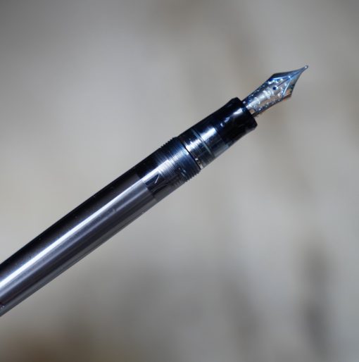 STYLO PLUME PILOT CUSTOM 74 DEMONSTRATOR GRIS - PLUME EN OR MASSIF 14 CARATS