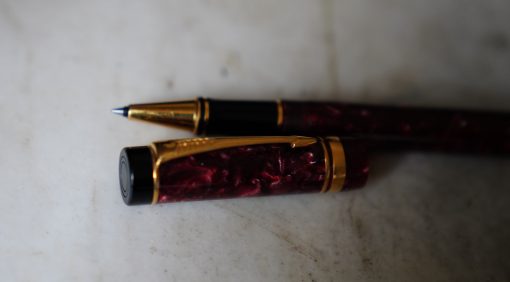 STYLO ROLLER PARKER DUOFOLD EN RESINE VIOLET MARBREE - FINITION PL. OR 18 CARATS