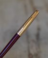 STYLO PLUME PARKER 61 RESINE BORDEAUX CAPUCHON PL. OR - RARE VERSION – Image 2