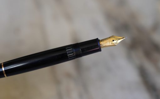 STYLO PLUME MONTBLANC MEISTERSTÜCK 146 - PLUME OR MASSIF 18 C - MOYENNE - MOYENNE VINTAGE
