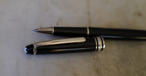 STYLO ROLLER MONTBLANC MEISTERSTÜCK RESINE NOIRE- FINITION PLATINUM