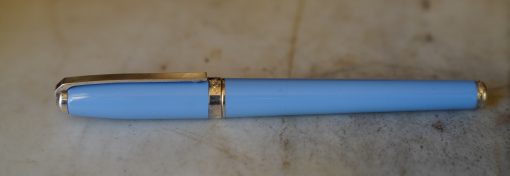 STYLO PLUME S.T. DUPONT FIDELIO EN LAQUE BLEU CLAIR - PLUME OR MASSIF 14 CARATS