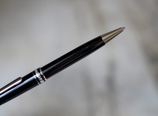 STYLO BILLE MONTBLANC MEISTERSTÜCK RESINE NOIRE - FINITION PLATINUM