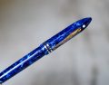 STYLO PLUME SHEAFFER BALANCE EN RESINE BLEU MARBREE- PLUME OR MASSIF 18 CARATS – Image 2