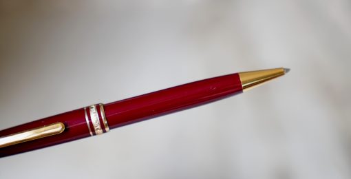 STYLO BILLE MONTBLANC MEISTERSTÜCK EN RESINE BORDEAUX & PL. OR 18 CARATS
