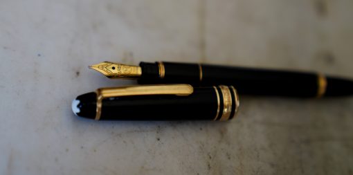 STYLO PLUME MONTBLANC MEISTERSTÜCK MOZART EN RESINE NOIRE - PLUME OR MASSIF 18 CARATS