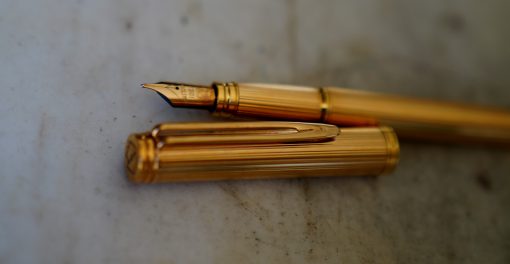 STYLO PLUME WATERMAN GENTLEMAN PL. OR GODRONS - PLUME EN OR MASSIF 18 CARATS