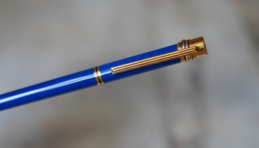 STYLO PLUME CARTIER MUST EN LAQUE BLEUE - PLUME OR MASSIF 18 CARATS