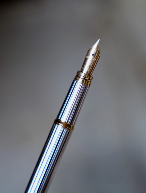 STYLO PLUME WATERMAN GENTLEMAN EN ARGENT MASSIF- FINITION GODRONS - PLUME OR MASSIF 18 CARATS