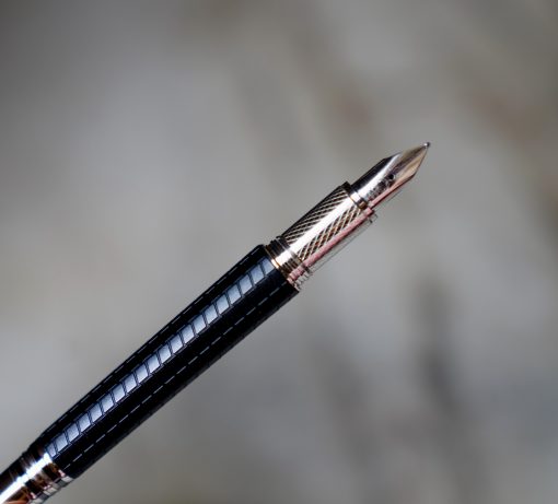 STYLO PLUME MONTBLANC STARWALKER SPIRIT OF RACING DOUE - PLUME EN OR MASSIF 14 CARATS