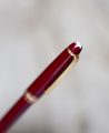 STYLO BILLE MONTBLANC MEISTERSTÜCK EN RESINE BORDEAUX & PL. OR 18 CARATS – Image 2