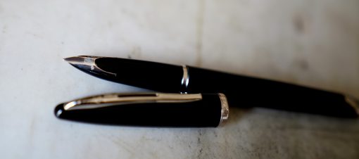 STYLO PLUME WATERMAN CARENE LAQUE NOIRE FINITION PLATINUM - PLUME EN OR MASSIF 18 CARATS
