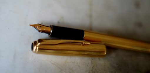 STYLO PLUME PARKER SONNET AMBASSADOR PL. OR FINITION LIGNEE - PLUME MOYENNE