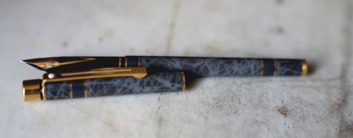 STYLO PLUME SHEAFFER TARGA SLIM LAQUE PRESTIGE GREY - PLUME OR MASSIF 18 CARATS