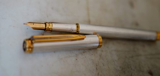 STYLO PLUME WATERMAN GENTLEMAN EN ARGENT MASSIF- FINITION GODRONS - PLUME OR MASSIF18 CARATS