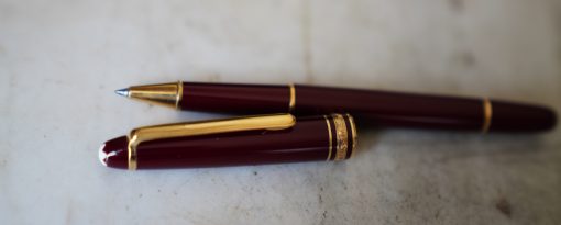 STYLO ROLLER MONTBLANC MEISTERSTÜCK RESINE BORDEAUX & PL. OR 18 CARATS