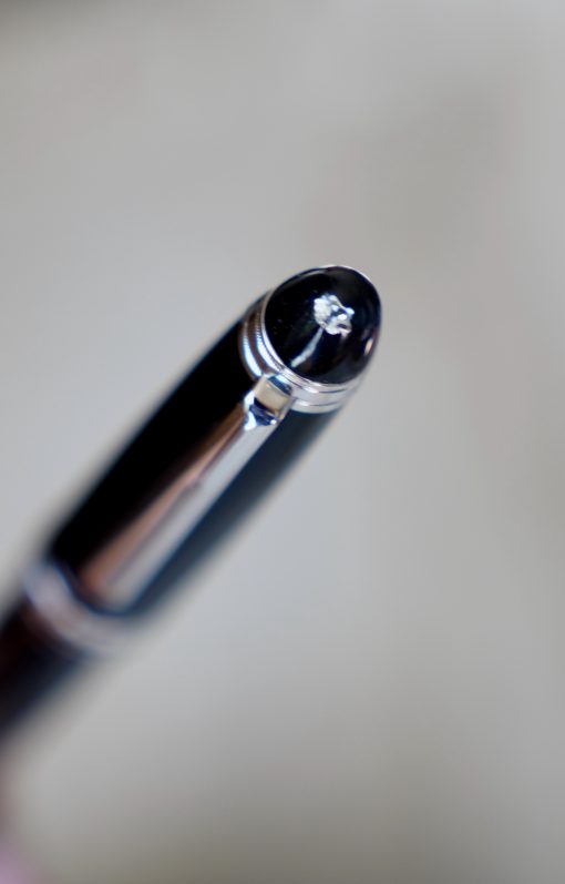 STYLO PLUME MONTBLANC MEISTERSTÜCK 146 FINITION PLATINUM DIAMOND - PLUME OR MASSIF 14 CARATS