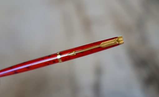 STYLO BILLE PARKER 75 EN LAQUE JASPER RED & PL. OR 18 CARATS