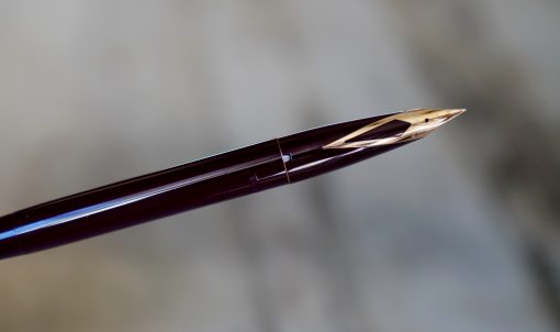 STYLO PLUME SHEAFFER IMPERIAL A POMPE EN RESINE BORDEAUX - PLUME OR MASSIF 14 CARATS