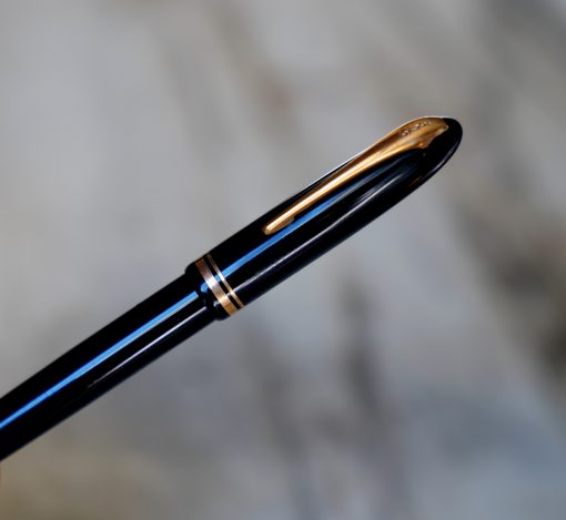 STYLO PLUME STYLOMINE 303 EN RESINE NOIRE - PLUME EN OR MASSIF 18 CARATS