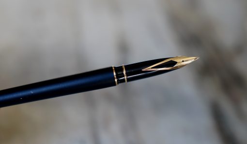 STYLO PLUME SHEAFFER TARGA EN LAQUE NOIRE - FINITION MAT - PLUME LOSANGE