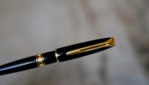 STYLO BILLE WATERMAN CHARLESTON EN RESINE NOIRE & PL. OR 18 CARATS