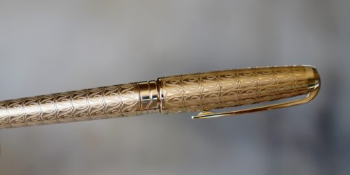 STYLO PLUME S.T. DUPONT OLYMPIO MOTIF D ENTRELACES - PLUME EN OR MASSIF 18 CARATS