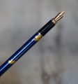 STYLO PLUME REDENS EN RESINE BLEUE LAPIS LAZULI - FINITION POUSSIERE D'OR - RARE – Image 2