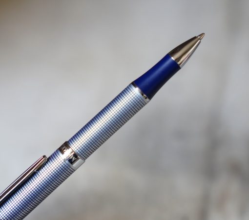 STYLO BILLE MARKSMAN METAL FINITION QUADRILLE & CHROME