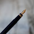 STYLO PLUME OMAS 360 RESINE NOIRE - PLUME OR MASSIF 18 CARATS- TAILLE M - GRANDE VERSION – Image 8