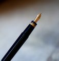 STYLO PLUME OMAS 360 RESINE NOIRE - PLUME OR MASSIF 18 CARATS- TAILLE M - GRANDE VERSION – Image 9